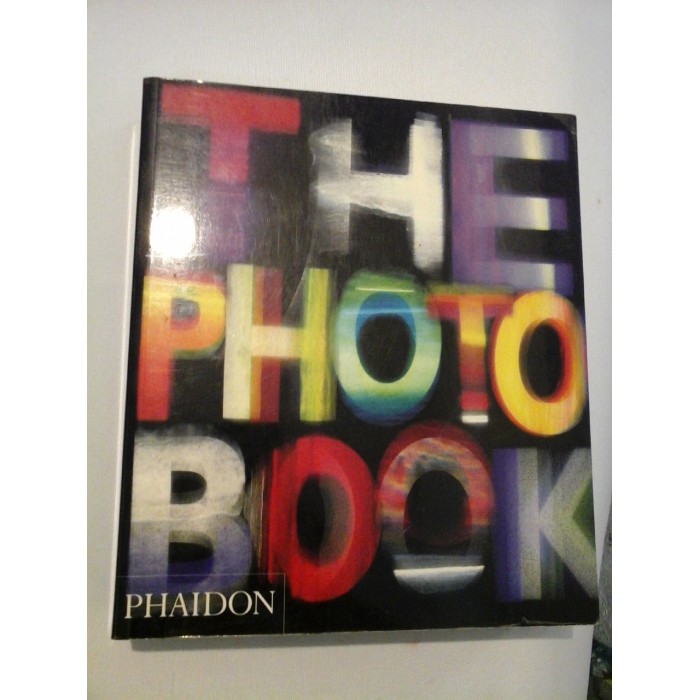     THE  PHOTOGRAPHY  BOOK  -  1997 Phaidon Press 